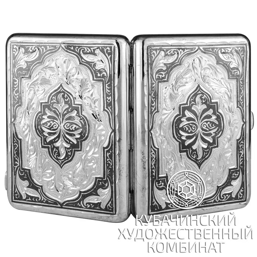 Портсигар с рисунком из серебра