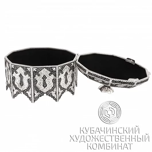 Шкатулка из латуни