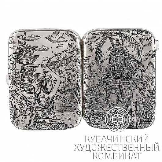 Таблетница из серебра